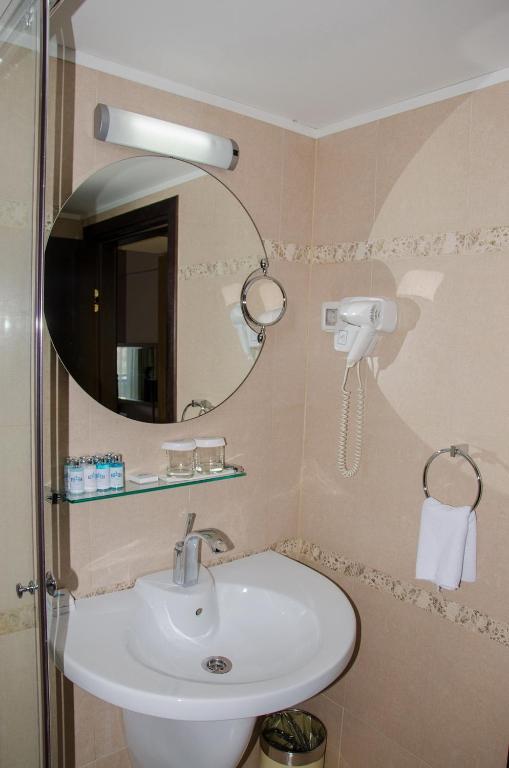 City Hotel Podgorica Habitación foto